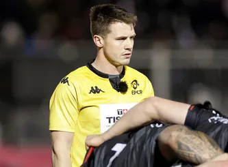 L'arbitre de rugby Sam Grove-White