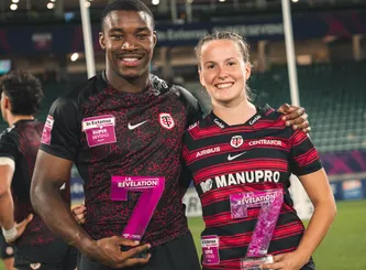 Jérémy Nemor et Charlie Gauyat avec leurs trophées du Supersevens