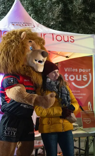 À l’occasion de la rencontre Stade Toulousain – Stade Français Paris, qui se tiendra le samedi 5 novembre à 15h00 au stade Ernest-Wallon, l’audiodescription fait son apparition au stade !
