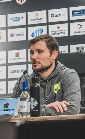 Laurent Thuery en conférence de presse