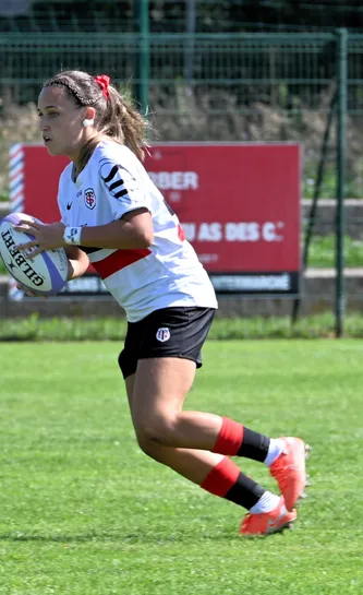 Joueuse Cadettes ballon en main 25/26