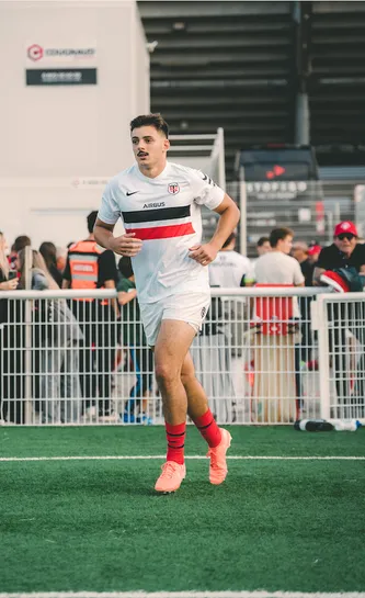 Lucas Vignères entrant sur le terrain