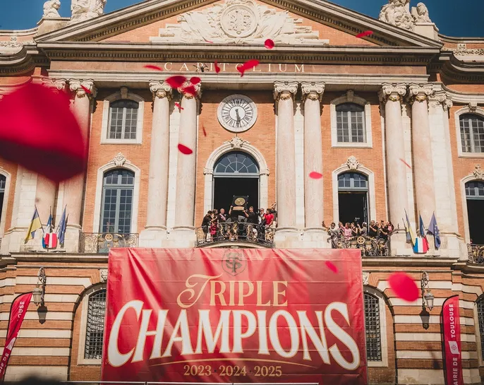 Célébration au Capitole - Champions 2025