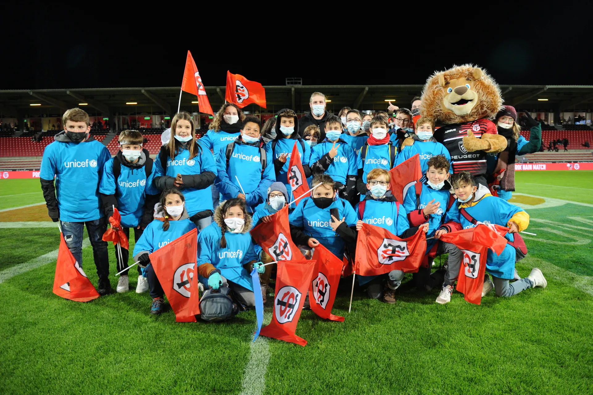 En l’honneur de la journée internationale des droits de l’enfant, marquant le 32ième anniversaire de l’adoption par l’Organisation des Nations Unies de la Convention Internationale des droits de l’enfant, le Stade Toulousain s’est associé à l’UNICEF France.