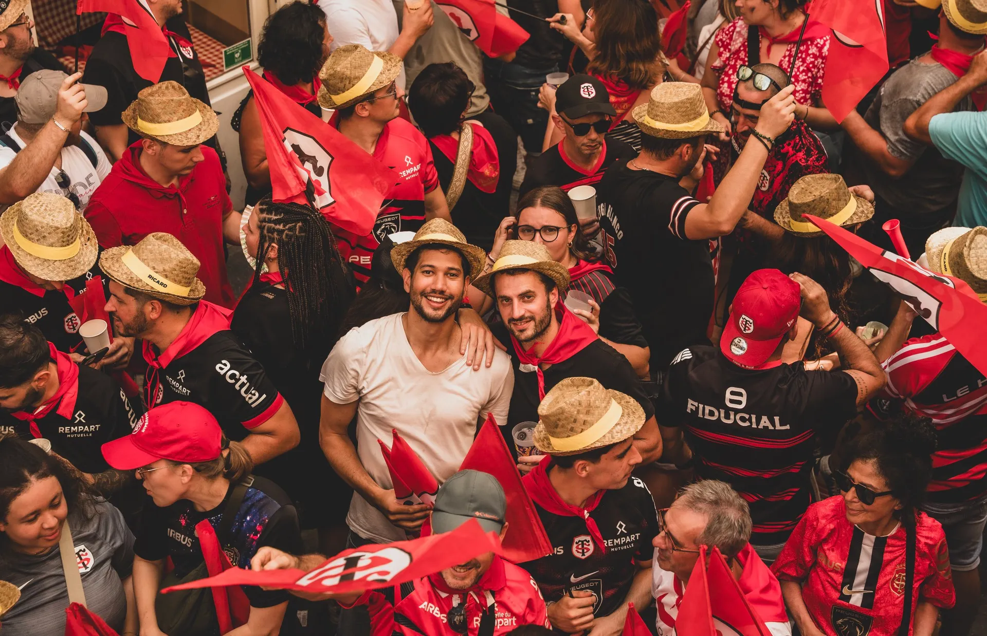 Photo de supporters à un QG du Stade 