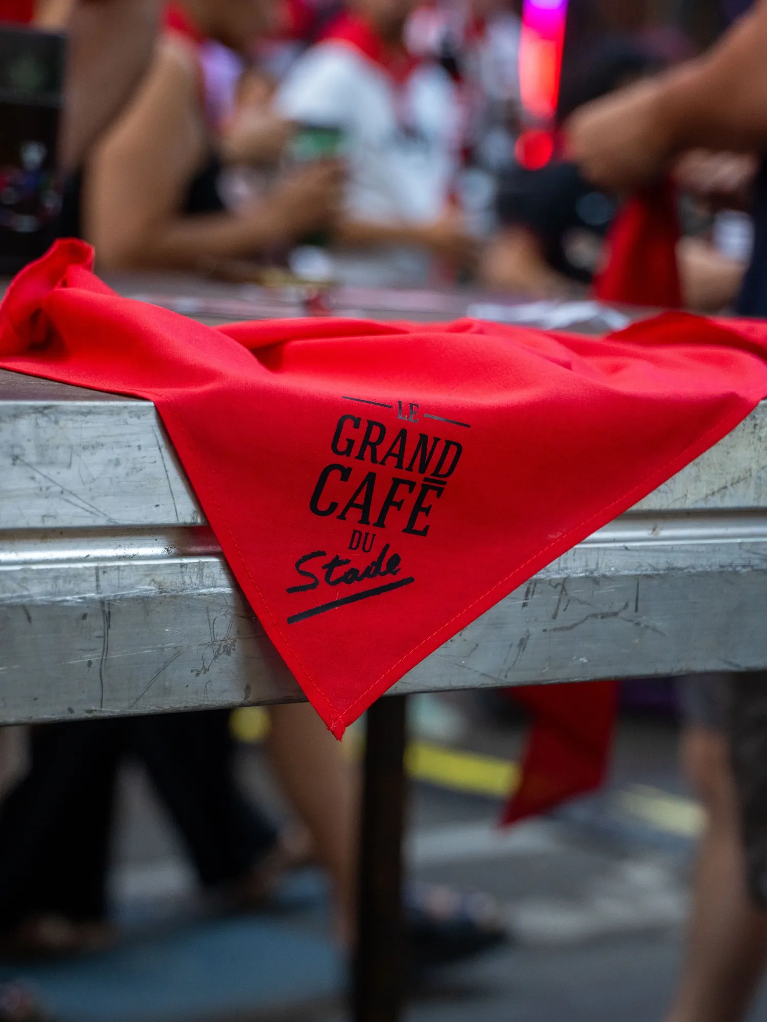 Foulard de la féria du Stade au Grand Café